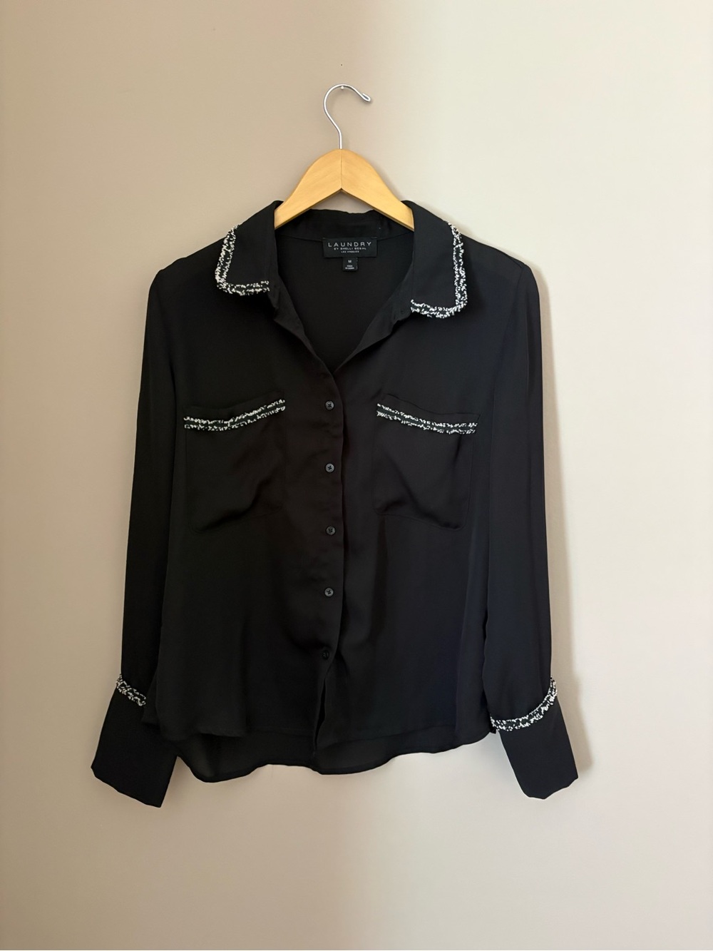 Black Boucle Trim Woven Blouse Button-Front Long-Sleeve Shirt with Contrast Trim - Picture 3 of 6